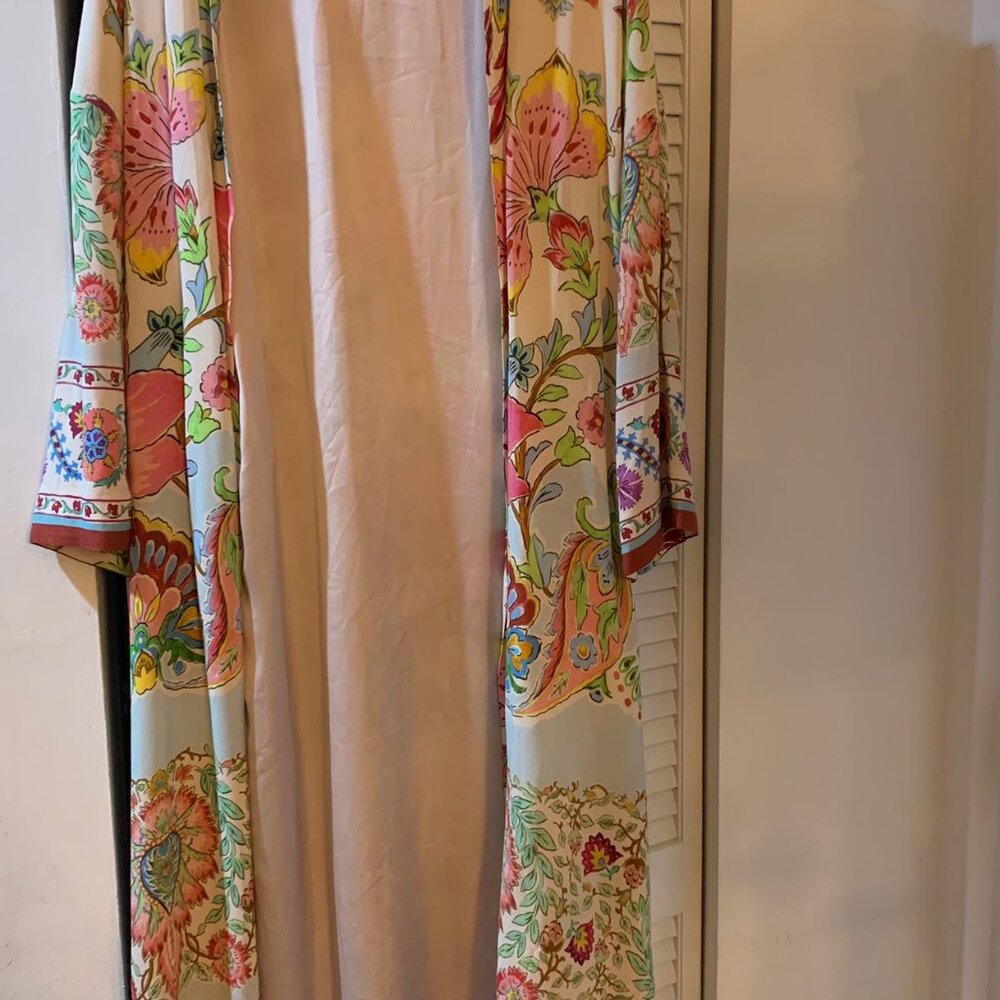 Zara Robe - Picture 2 of 5